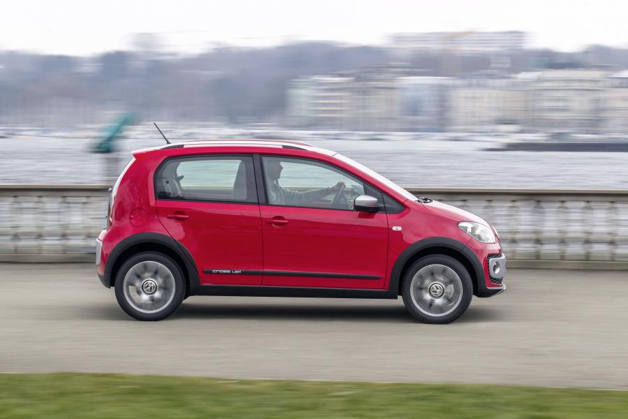  Volkswagen Cross up! 2013 года  (фото 28 из 44)